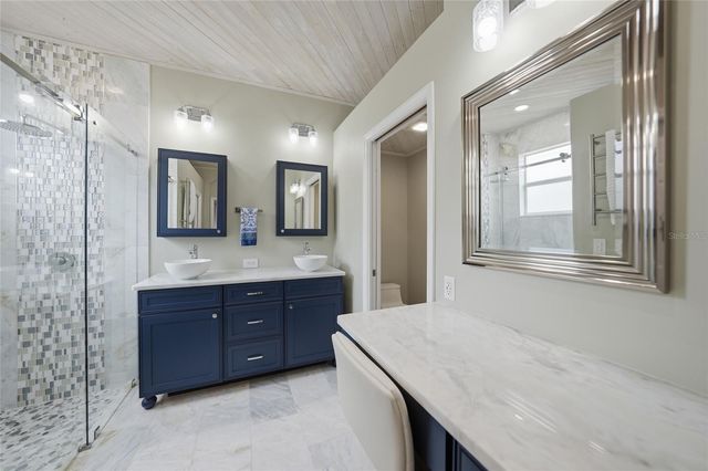 5221 LAYTON DRIVE, Venice, FL 34293