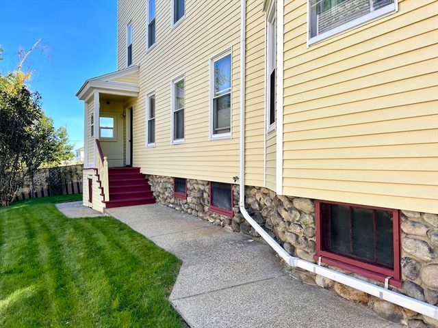 21 Watson Ave. 2, Worcester, MA 01606