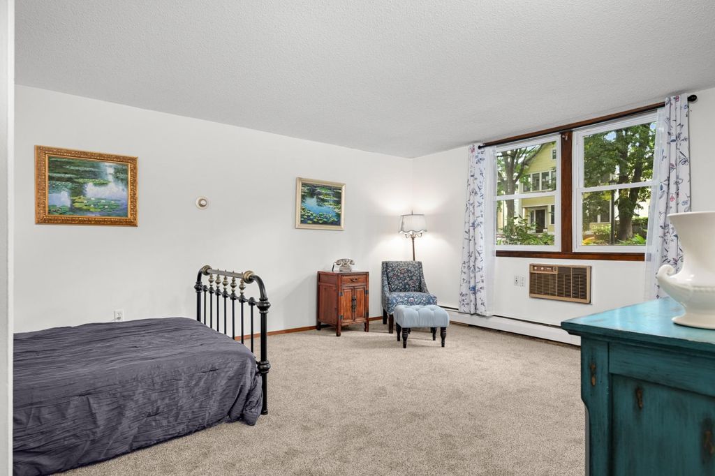 2536 Dupont Avenue S 101, Minneapolis, MN 55405 — photo 3