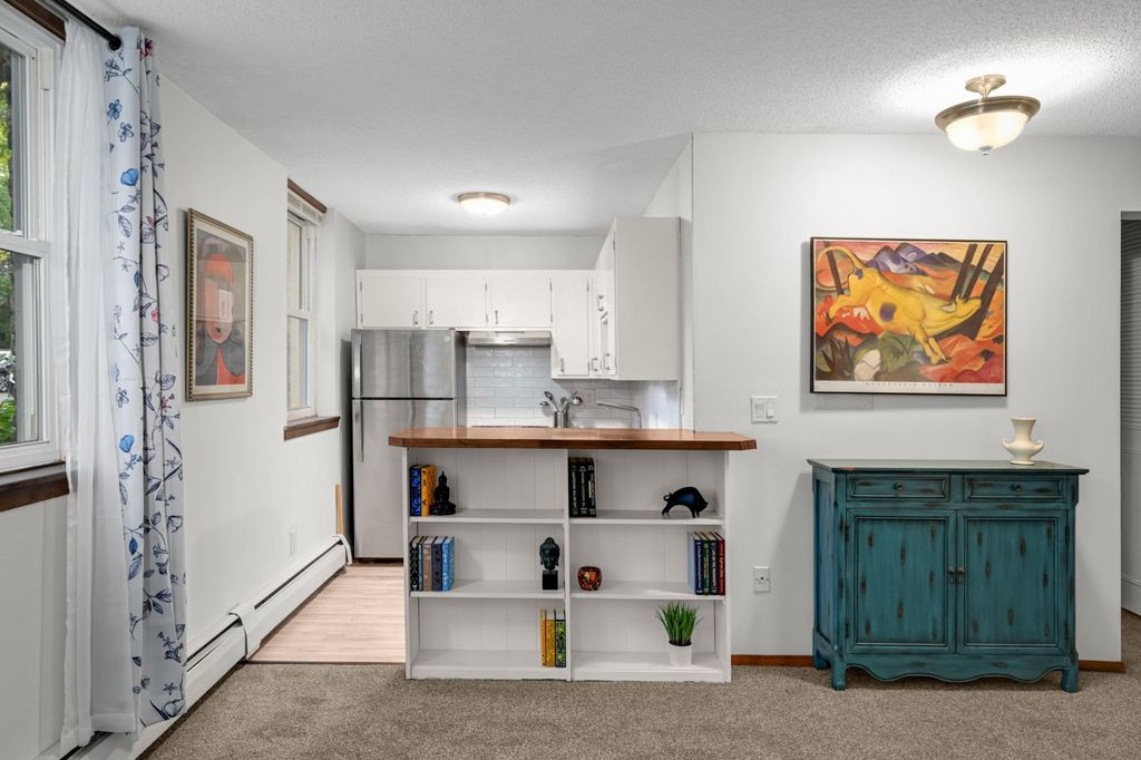 2536 Dupont Avenue S 101, Minneapolis, MN 55405 — photo 4
