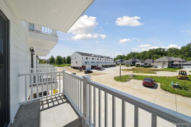 53761 Champlain Street, Macomb, MI 48042