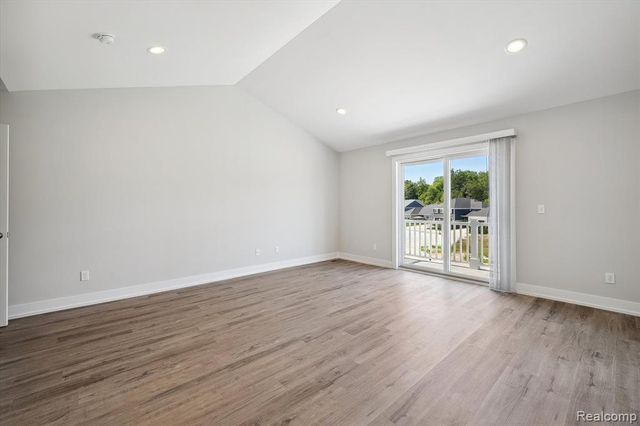 53761 Champlain Street, Macomb, MI 48042