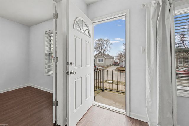 22607 Maxine Street, St Clair Shores, MI 48080