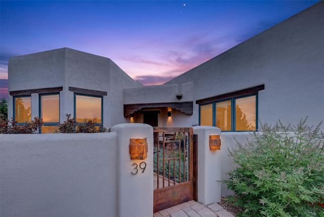 39 Centaurus Ranch, Santa Fe, NM 87507