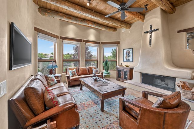39 Centaurus Ranch, Santa Fe, NM 87507