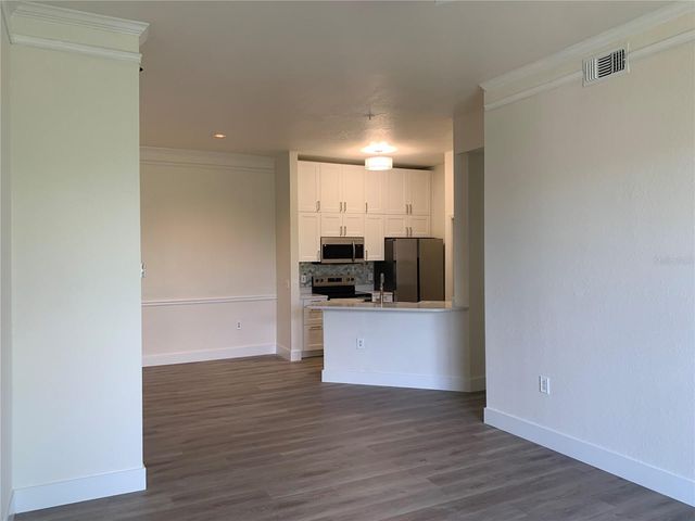 5152 NORTHRIDGE ROAD 302, Sarasota, FL 34238