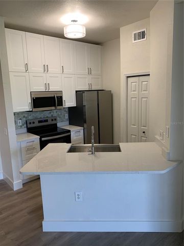 5152 NORTHRIDGE ROAD 302, Sarasota, FL 34238