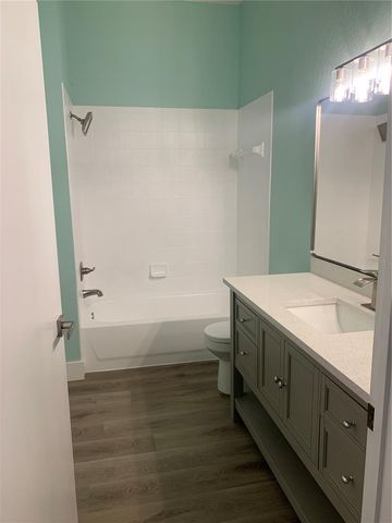 5152 NORTHRIDGE ROAD 302, Sarasota, FL 34238