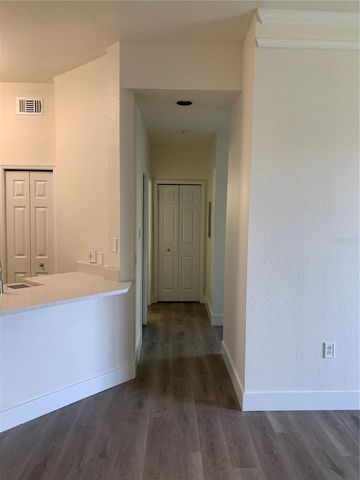 5152 NORTHRIDGE ROAD 302, Sarasota, FL 34238