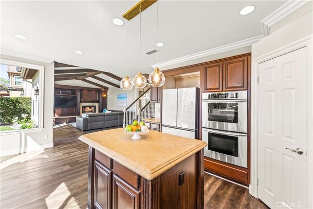 51 Rolling Ridge, Rancho Santa Margarita, CA 92688