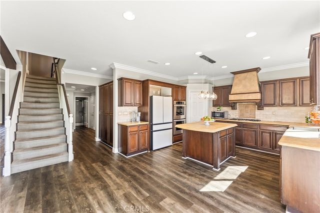 51 Rolling Ridge, Rancho Santa Margarita, CA 92688
