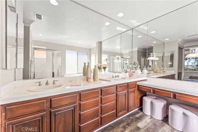 51 Rolling Ridge, Rancho Santa Margarita, CA 92688
