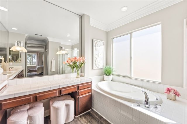 51 Rolling Ridge, Rancho Santa Margarita, CA 92688