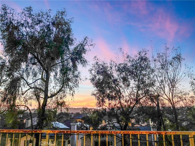 51 Rolling Ridge, Rancho Santa Margarita, CA 92688