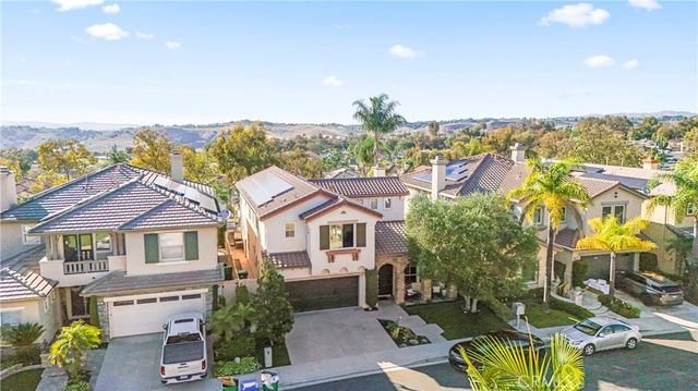51 Rolling Ridge, Rancho Santa Margarita, CA 92688