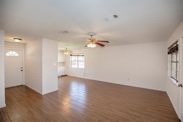 4809 39th Street, Dickinson, TX 77539