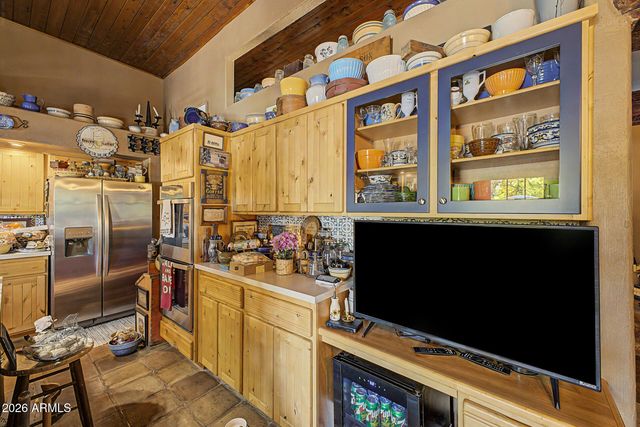 2027 E CIRCLE MOUNTAIN Road, New River, AZ 85087