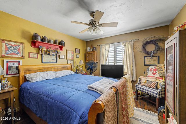 2027 E CIRCLE MOUNTAIN Road, New River, AZ 85087