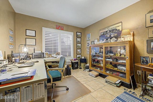 2027 E CIRCLE MOUNTAIN Road, New River, AZ 85087