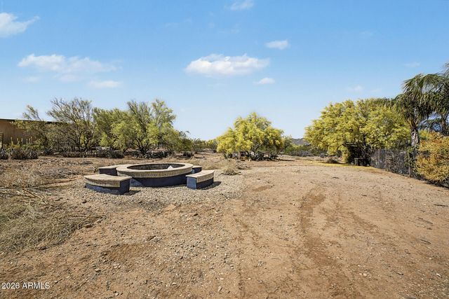 2027 E CIRCLE MOUNTAIN Road, New River, AZ 85087