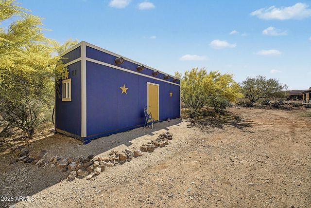 2027 E CIRCLE MOUNTAIN Road, New River, AZ 85087