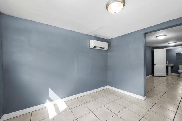 2631 Oakcliff Street 1, Houston, TX 77023
