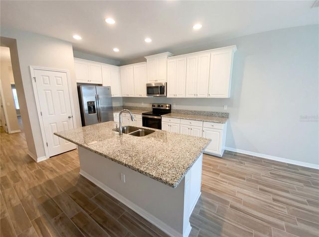 7423 POOL COMPASS LOOP, Wesley Chapel, FL 33545