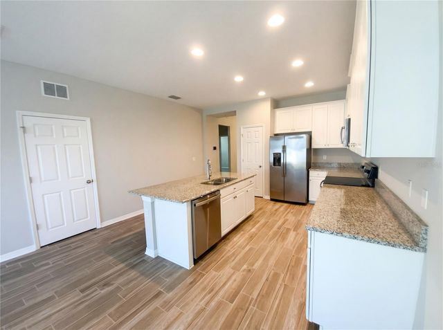 7423 POOL COMPASS LOOP, Wesley Chapel, FL 33545