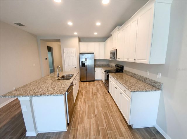 7423 POOL COMPASS LOOP, Wesley Chapel, FL 33545