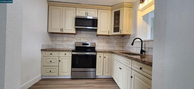 308 Vine St, Modesto, CA 95351