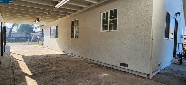 308 Vine St, Modesto, CA 95351