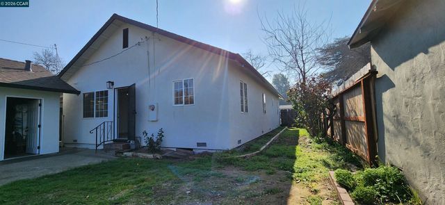 308 Vine St, Modesto, CA 95351