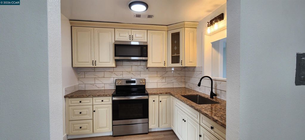 308 Vine St, Modesto, CA 95351