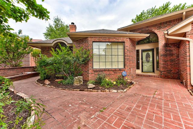 1116 Fountain Gate Court, Norman, OK 73072