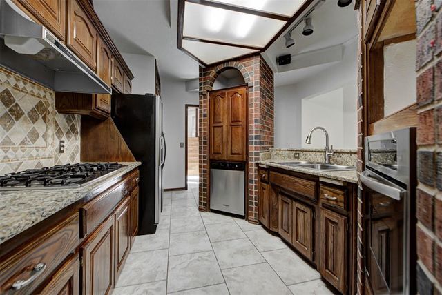 1116 Fountain Gate Court, Norman, OK 73072