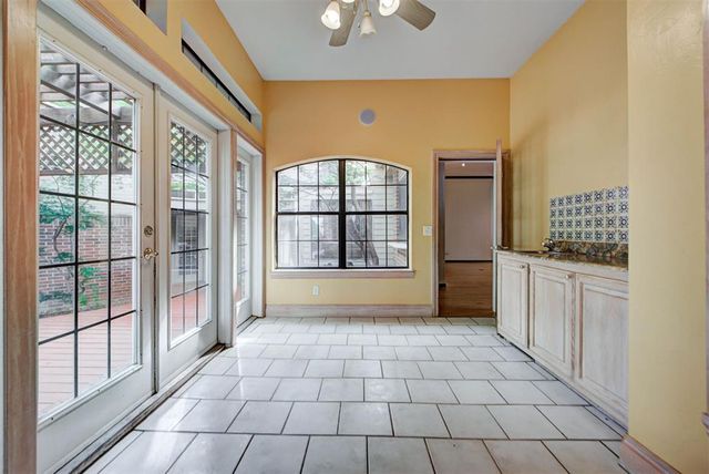 1116 Fountain Gate Court, Norman, OK 73072