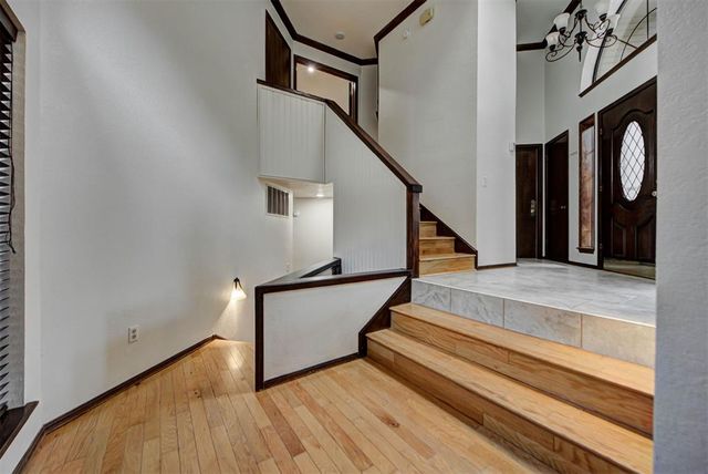 1116 Fountain Gate Court, Norman, OK 73072