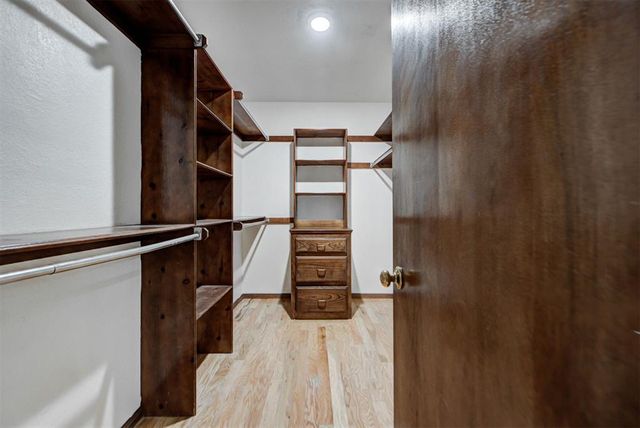 1116 Fountain Gate Court, Norman, OK 73072