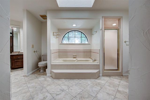1116 Fountain Gate Court, Norman, OK 73072