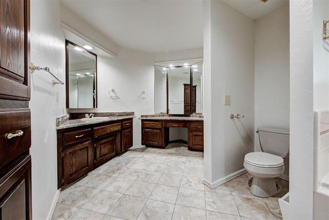 1116 Fountain Gate Court, Norman, OK 73072