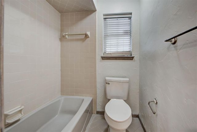1116 Fountain Gate Court, Norman, OK 73072