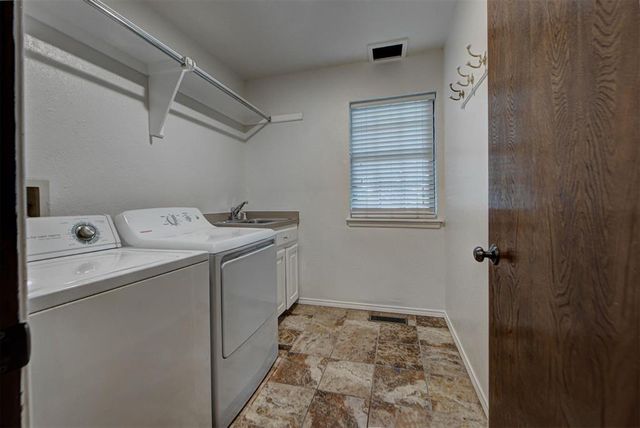 1116 Fountain Gate Court, Norman, OK 73072