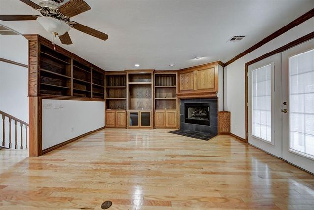 1116 Fountain Gate Court, Norman, OK 73072