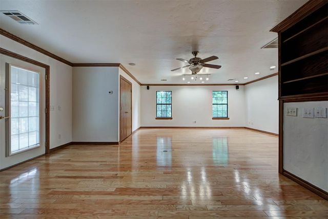 1116 Fountain Gate Court, Norman, OK 73072