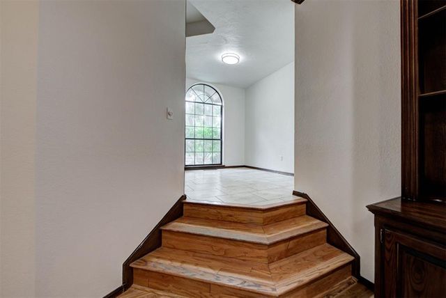 1116 Fountain Gate Court, Norman, OK 73072
