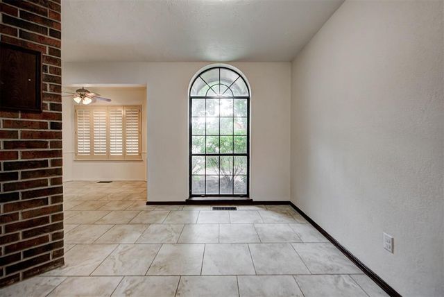 1116 Fountain Gate Court, Norman, OK 73072