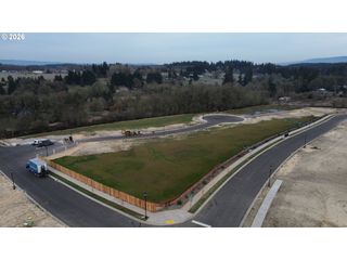 1602 N 41st Ct, Ridgefield, WA 98642