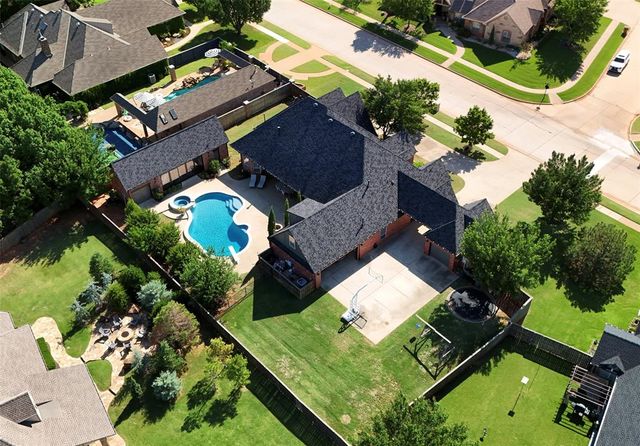 14616 Oakmond Road, Edmond, OK 73013