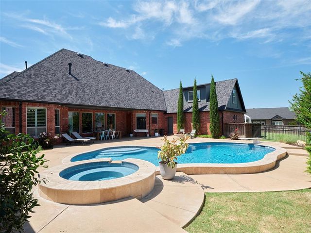 14616 Oakmond Road, Edmond, OK 73013