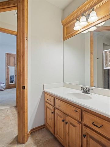14616 Oakmond Road, Edmond, OK 73013